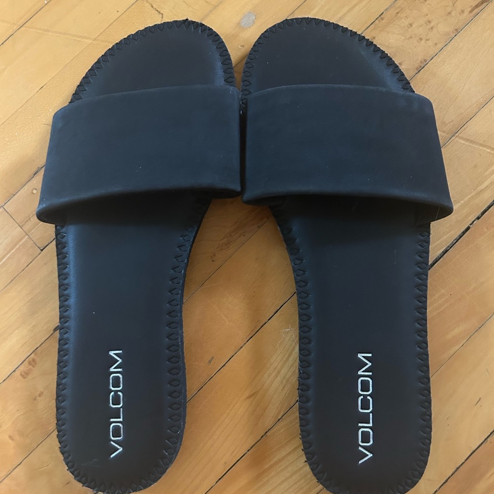 Volcom sandles - NEVER WORN